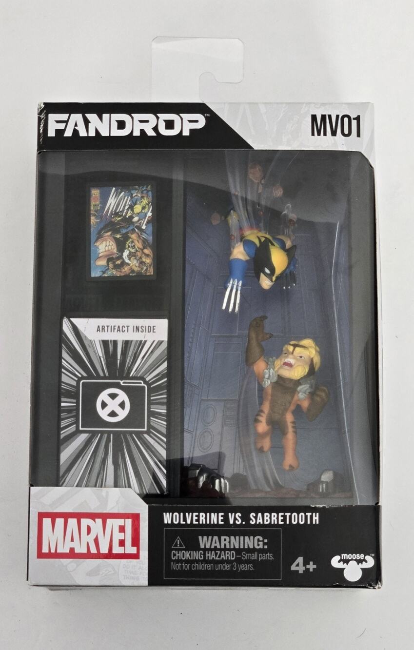 Fandrop MV01 Marvel Figure Wolverine Vs. Sabretooth Disney Store X-MEN